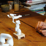 每件藝術(shù)品的生成，乘載了藝術(shù)家的投射與想像，初期精緻的縮小版模型，皆是每件作品實(shí)踐的開端。