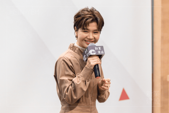 金鐘視后 - 于子育 
人生就是不斷的歸零再歸零，子育的經(jīng)歷分享，要讓在座的大家學(xué)習(xí)面對(duì)失敗、
接受等待、抓住機(jī)會(huì)！