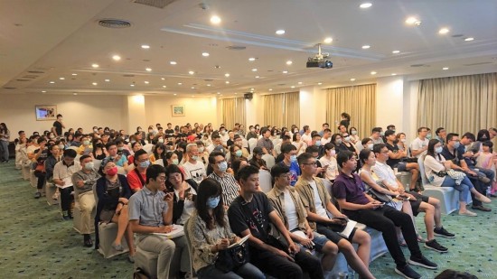 新業(yè)希望透過「客變說明會(huì)」，讓格局、動(dòng)線與擺設(shè)更貼近您理想中的生活，成為您生活幸福的後盾！