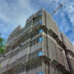 萬(wàn)丈高樓平地起，【新業(yè)自由居】於2021年8月順利迎來(lái)上樑儀式，共同見(jiàn)證建築路上的一個(gè)里程碑。