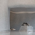 步入大廳往前方望去，雕花恰好成為端景