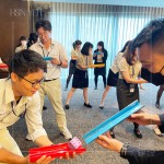 這是一個(gè)追求高效率的團(tuán)隊(duì)競(jìng)賽遊戲，更需要留意過(guò)程中的傳接品質(zhì)，有趣又充滿緊張感的分組活動(dòng)。