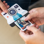 特意設(shè)計(jì)的抽獎(jiǎng)小卡，呼應(yīng)了講師差差的興趣，利用拍立得的型態(tài)製作，要讓前來的新業(yè)家族、好友，為今日留下難忘的午後時(shí)光。