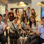 時(shí)序入夏，迎接到一批相當(dāng)活躍的生力軍，期盼在新業(yè)建設(shè)邱正光副總經(jīng)理（右一）及楊世偉經(jīng)理（左一）的帶領(lǐng)下，一起透過溫煦的笑容與專業(yè)背景，成為住戶最可靠的陪伴。