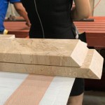 不同的邊角可滿足各種裝修用途，讓磚材與牆面的銜接處更自然且密合。根據(jù)面切的角度，這階段的加工還有「正切」與「背切」之分。