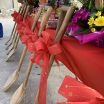 閃耀著金銅色光輝的開工鏟子，每把都身負(fù)重任，將開啟東區(qū)「新業(yè)築森鄰」美好家園。