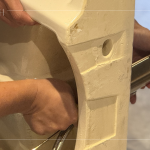 著手就地組裝樣品，能確保每項(xiàng)衛(wèi)浴選品的最終樣貌，帶給住戶百分百的職人眼光。