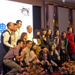 透過(guò)這次年度授證及表?yè)P(yáng)典禮，我們將公益的熱情分享給許多「張老師」們。