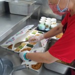 服務(wù)對(duì)象中也有咀嚼不佳、特殊疾病的長(zhǎng)者，由社工及營(yíng)養(yǎng)師評(píng)估後，客製化餐點(diǎn)類型，從中獲得飽足及滿滿的營(yíng)養(yǎng)。