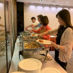 建築與生活不僅是門學(xué)問，也需要在腦中勾勒美好的願景，會前的豐盛餐會是公司體貼同仁的用心。