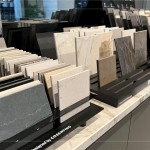 各式面板宛如藝術(shù)品般，直立排列，除了外觀的整體適配性，材質(zhì)是否不易沾附油汙、易於清理，新業(yè)職人所追求的餐廚美學(xué)。