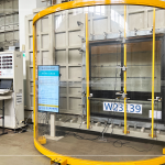 測試氣密窗『抗風(fēng)壓』性能，使用防護(hù)設(shè)備，防止在試驗時，玻璃爆裂，選用的氣密窗也達(dá)到試驗等級標(biāo)準(zhǔn)。