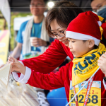 新業(yè)貼心的為上百位路跑住戶準備經(jīng)典可口的三明治、香蕉及飲品，為揮灑汗水與體力後的家人們補充能量，成為最可靠的後盾。