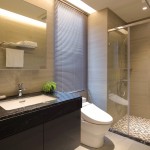 淋浴就像宣告一天的盡頭，雜亂的心情藉由洗滌梳理乾淨(jìng)；氤氳的霧氣也象徵煩惱煙消雲(yún)散，洗去所有煩擾，還自己一身潔淨(jìng)。