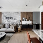 大理石牆與桌巧妙地為生活一一妝點低調(diào)奢華與質(zhì)感，不變的卻是溫馨的日常。