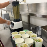 半流質(zhì)餐是為長(zhǎng)者提供進(jìn)一步的照護(hù)，藉由更好入口的餐點(diǎn)，讓長(zhǎng)者獲得充分的營(yíng)養(yǎng)價(jià)值。