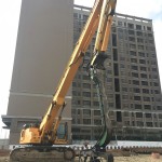 打樁機(jī)有力的臂膀，象徵著大刀闊斧的氣魄，同時(shí)也少不了對(duì)於細(xì)節(jié)的精鑄擘劃。