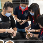 邀請廚藝職人 ＃吳志杰 ，以自身30年以上的廚藝經(jīng)驗(yàn)，帶領(lǐng)同仁們，循序漸進(jìn)地完成。