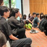 對建築的熱忱，化作連結(jié)將我們?nèi)ζ?，仔細地聆聽著蕭建築師的解說，盼對未來的領(lǐng)域有一份助力。