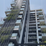 建築體採「類雙十字型立面」設計，達成真正的三面採光，毋須與別戶共用牆壁，通風效果佳。