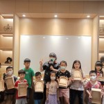 小朋友們完成了屬於自己獨一無二的彈珠臺，從敲敲打打中學(xué)習(xí)到做任何事都需要耐心等候與按部就班，就可以感受到只屬於自己的小榮譽。