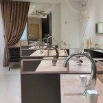 這趟『麗舍衛(wèi)浴選品』之行，新業(yè)職人的目光，除了著重於優(yōu)雅線條的高質(zhì)感，也貼近實際需求，更注重住戶的使用感受。