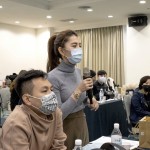 彼此結(jié)識(shí)未來的好鄰里好厝邊，現(xiàn)場(chǎng)住戶一一輪流自我介紹。