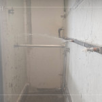 根據(jù)水密性測試規(guī)範(fàn)，選用螺旋式專用噴頭，以精確模擬雨水噴灑、滲透等情境。