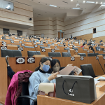 住戶們相互交流，匯總關於美好家園的嚮往，共同為未來制定出新的美好篇章。