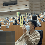 仔細聆聽法條的細修並謹慎投票，是對未來社區(qū)的期望。