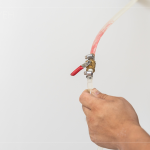 冷氣的排水管路確保暢通，從客廳、餐廳、至每間臥室，由水電廠商親自測試，夏日享受冷氣也無慮!