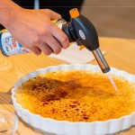 【琥珀醬油烤布蕾】
琥珀色的焦糖猶如製醬時的琥珀結晶，是在極盡呵護下誕生的禮物，鹹甜適中的絕佳口感，是最適不過的醬香小點。