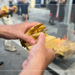 新業(yè)團(tuán)隊(duì)抱著虔誠、喜悅的心，期許內(nèi)心的想望與希冀被聽見，祈願(yuàn)工程平安順利。