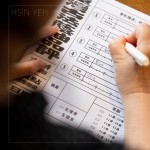 觀察醬油的色澤亮度、聞香帶來的嗅覺衝擊，搭配上探索風味的品評表，透過品味盲測方式，描述各式醬廠的獨特風味。