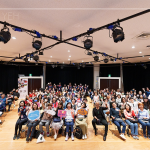 睽違許久的沙龍聚會(huì)，在歡笑與溫暖中度過(guò)，記錄下難忘的相聚時(shí)光。