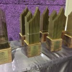 新銳建築師獎座一排排陳列著，就像替臺中這座宜居城市畫出逼真的天際線，很榮幸新業(yè)也融入這片臺中願景中。