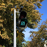 小綠人戀愛了，提倡婚姻平權(quán)