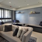 開放式格局的安排，坐收借景、引光，放大坪效的視覺效果形塑出公領(lǐng)域舒適的生活尺度，賦予更加靈活的空間使用性和互動性。從【新業(yè)觀峰】開始，能體會「江上風(fēng)月無常主，但是閒人即主人」的意境與實(shí)景