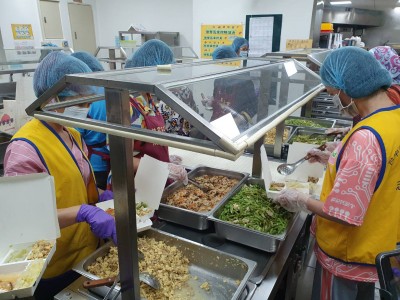 攜手做公益－從一份飯包，溫暖胃、溫暖心