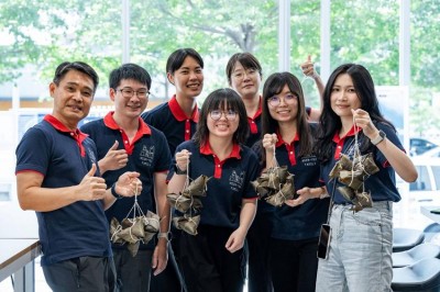 新業(yè)建設(shè)包粽、淨(jìng)溪、分享愛(ài) 推動(dòng)公益從身邊做起